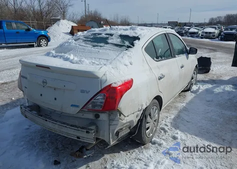 2016 Nissan Versa 1.6 Sv z USA, uszkodzony, nr VIN 3N1CN7AP0GL882192
